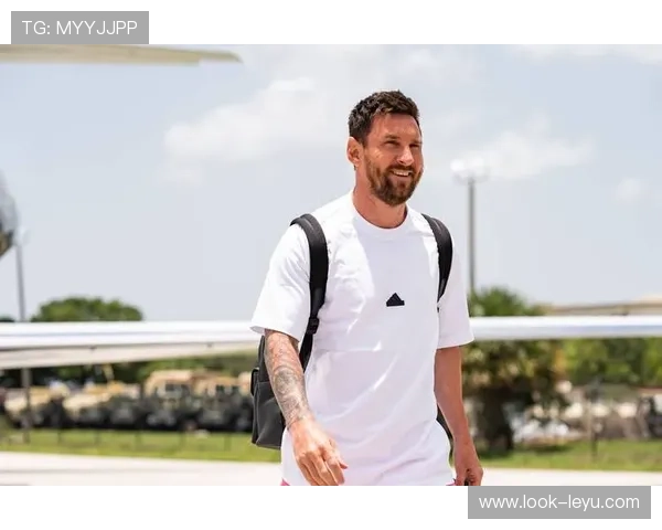 梅西加盟迈阿密国际后首次亮相表现惊艳 球迷热议其未来发展